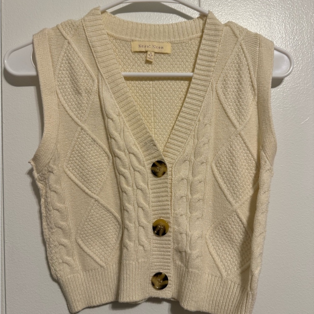 Cream V-Neck Cable Knit Sweater